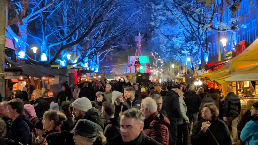 Schlachte-Zauber - Mittelalterlicher Weihnachtsmarkt an der Weserpromenade Bremen